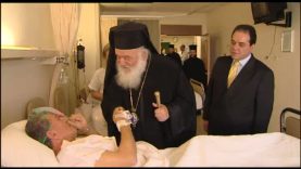 Τη Στέγη Κατάκοιτων Γερόντων, το 401 Γ.Σ.Ν.Α. και το Ωνάσειο επισκέφθηκε ο Αρχιεπίσκοπος