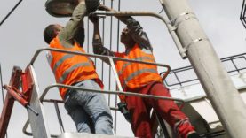 Δήμος Γλυφάδας: Φωτιστικά νέας τεχνολογίας και λαμπτήρες εξοικονόμησης ενέργειας