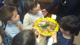 «Τα κάλαντα του Λαζάρου» έψαλλαν στο Δήμαρχο Αγίας Παρασκευής