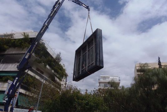 Απομάκρυνση αυθαίρετων διαφημιστικών πινακίδων στο Δήμο Αλίμου