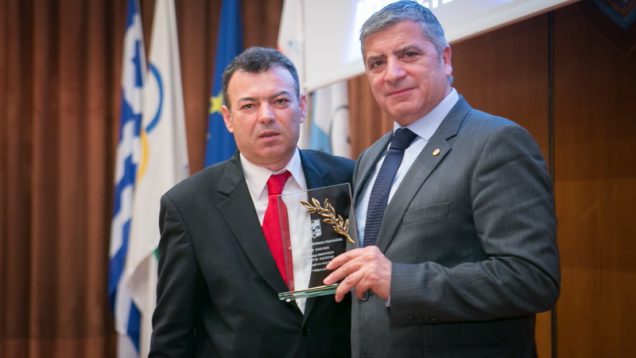 Τιμητική διάκριση στο Γ. Πατούλη, Πρόεδρο της ΚΕΔΕ, από την Ελληνική Ομοσπονδία Ποδηλασίας για την προσφορά του στην Ποδηλασία