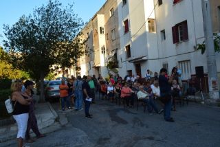 Με μαζική συμμετοχή κατοίκων πραγματοποιήθηκε η Λαϊκή Συνέλευση στο Δήμο Καισαριανής