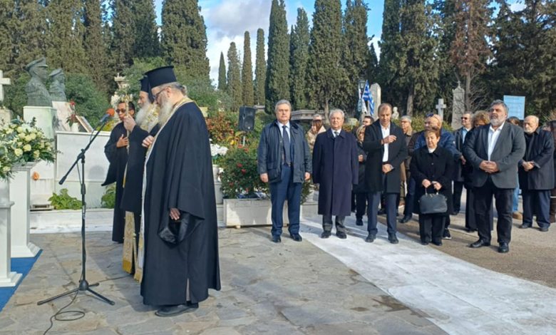 Ο  Δήμος Πειραιά τίμησε τη μνήμη των θυμάτων του βομβαρδισμού της πόλης την 11η Ιανουαρίου 1944